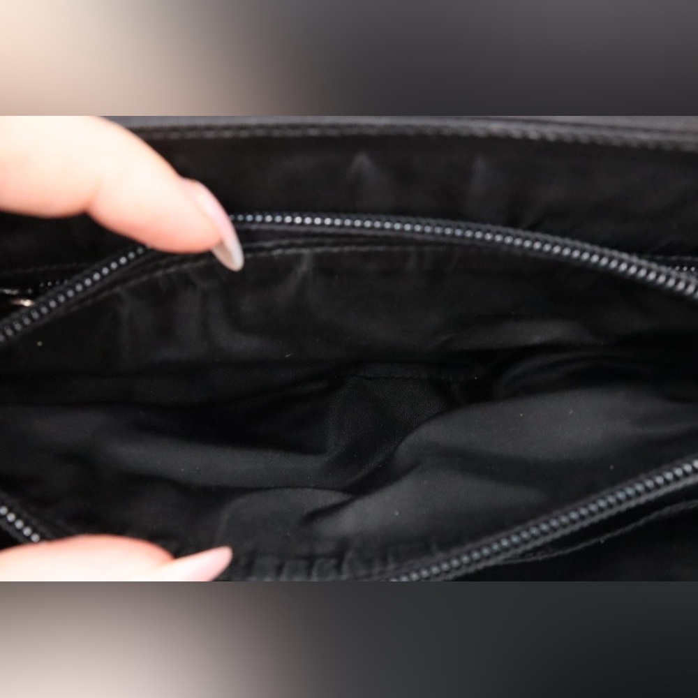 Prada Shoulder Bag in Black Patent Leather and Nylon - Picture 9 of 11